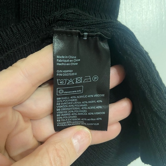H&M women's small racer back ribbed knit sweater with ruffle details black EUC - Picture 5 of 6